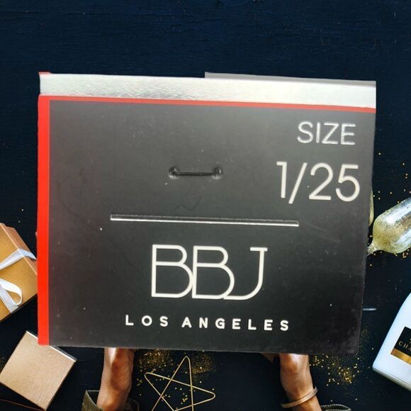 41. Dye Pinch Cut-Off Short with Deconstruction - Picture 9 of 10